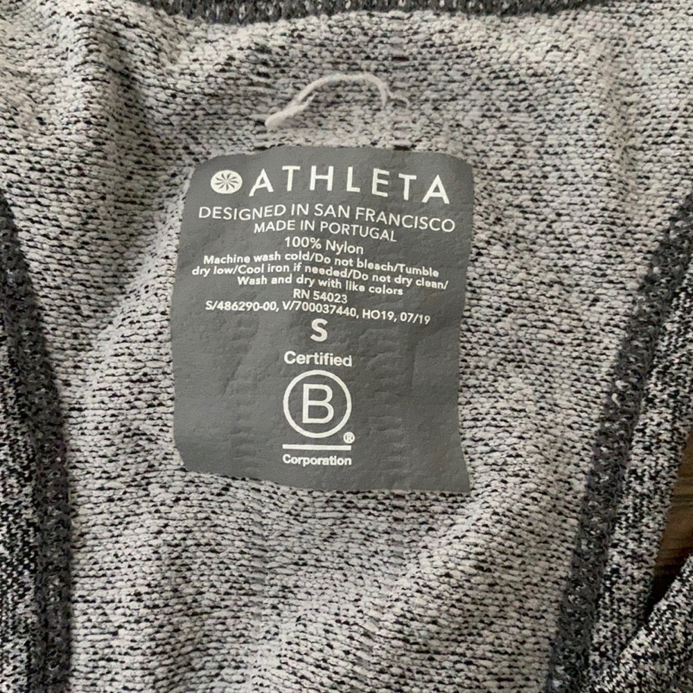 Athleta Gray Rouched Workout Top - Picture 3 of 4